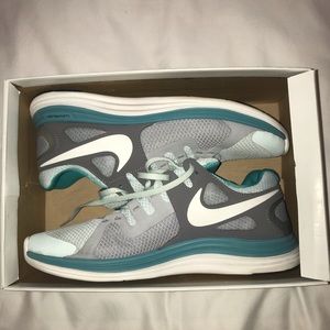 Nike Lunar Flash Tennis Shoes new sz 9.5